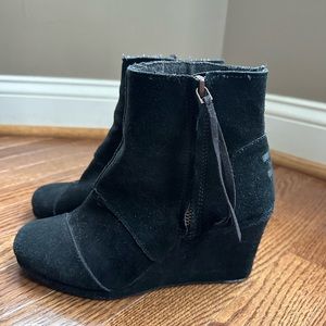 Tom’s black suede booties